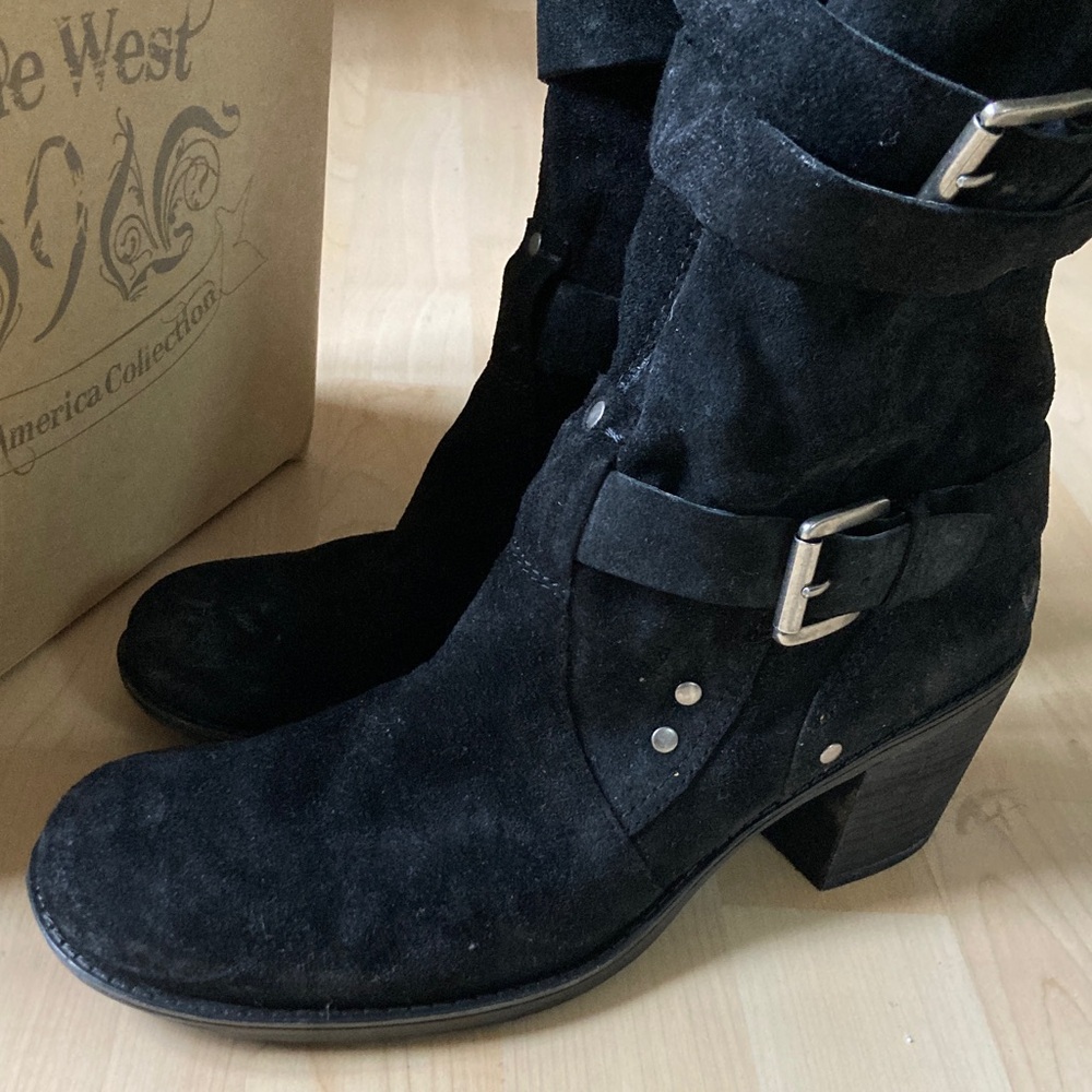 Nine West Black Suede  Heeled Boots with Buckle Detail Sz 10 - Picture 3 of 9